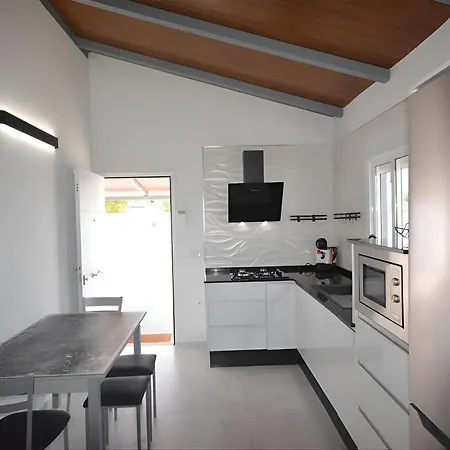 Chalet Con Piscina Privada, Barbacoa Y Garaje En - Es-180-250 Conil De La Frontera