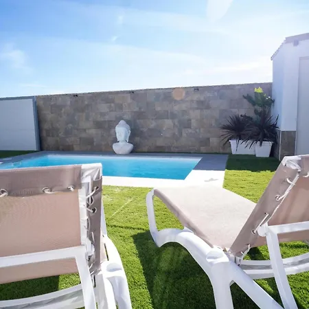 Chalet Con Piscina Privada, Barbacoa Y Garaje En - Es-180-250 Conil De La Frontera