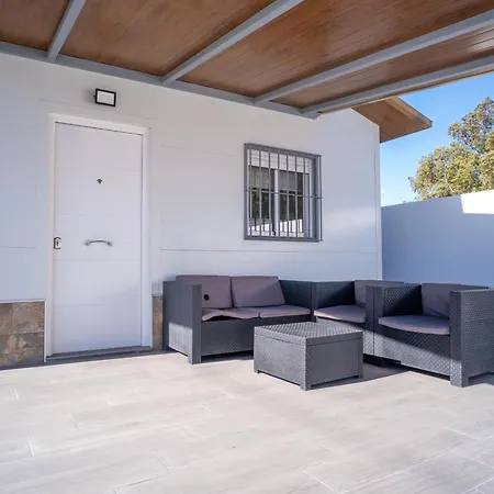 Chalet Con Piscina Privada, Barbacoa Y Garaje En - Es-180-250 *