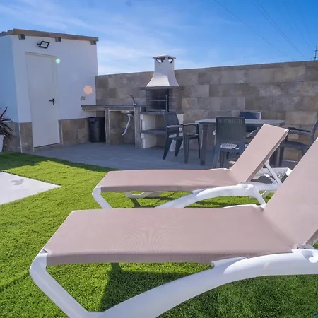 Chalet Con Piscina Privada, Barbacoa Y Garaje En - Es-180-250 * Conil De La Frontera